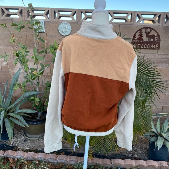 Shein Colorblock Neutral Fleece Cozy Zipper Sweater - Picture 9 of 9